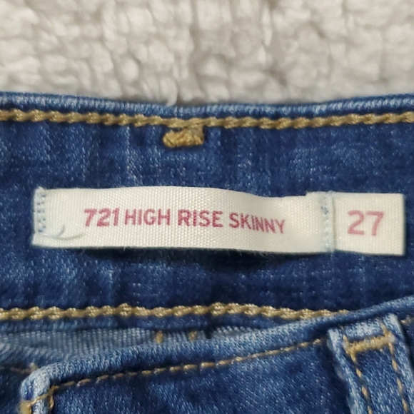 Levis - Picture 2 of 3